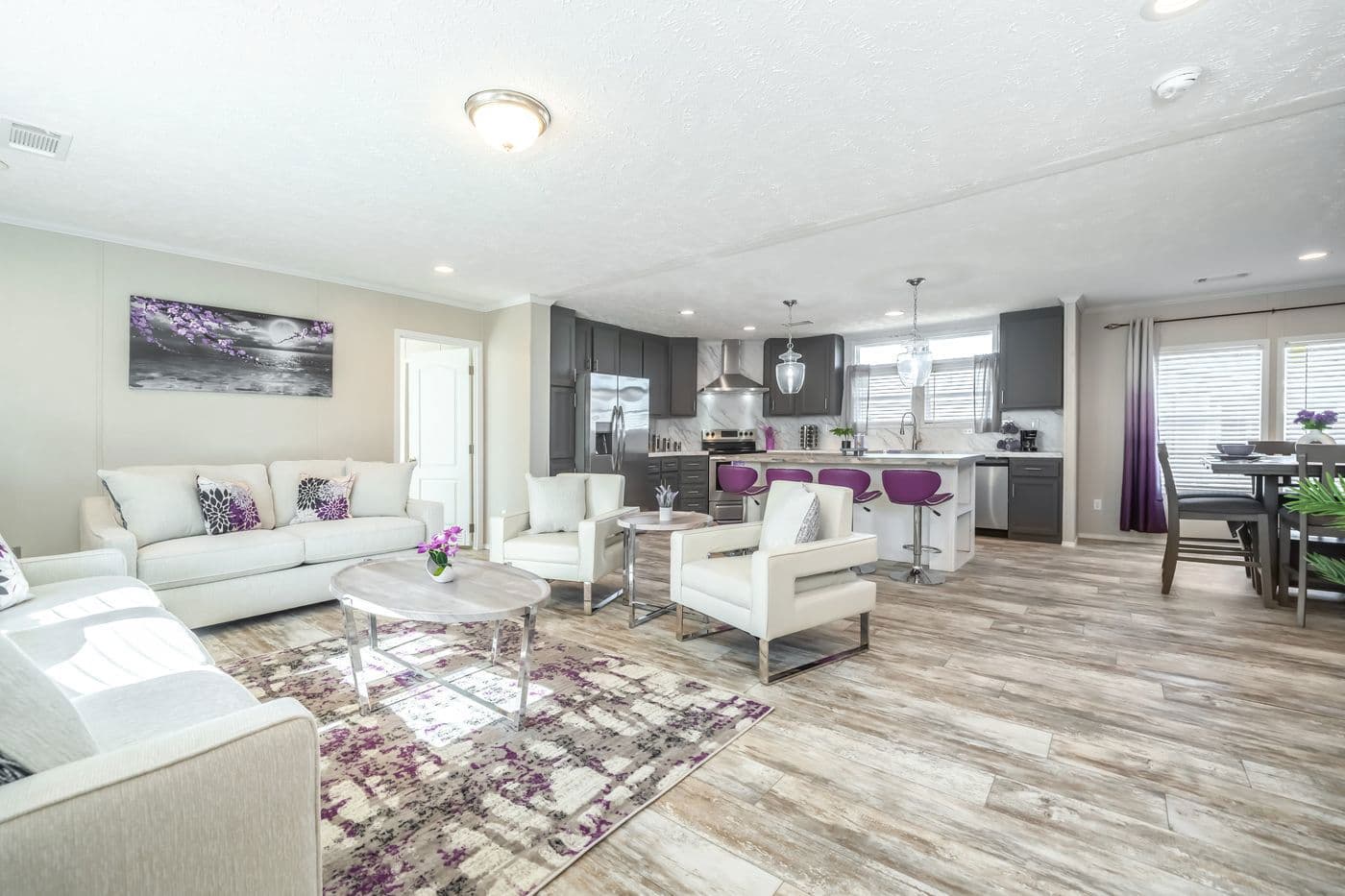 Stella interior home features