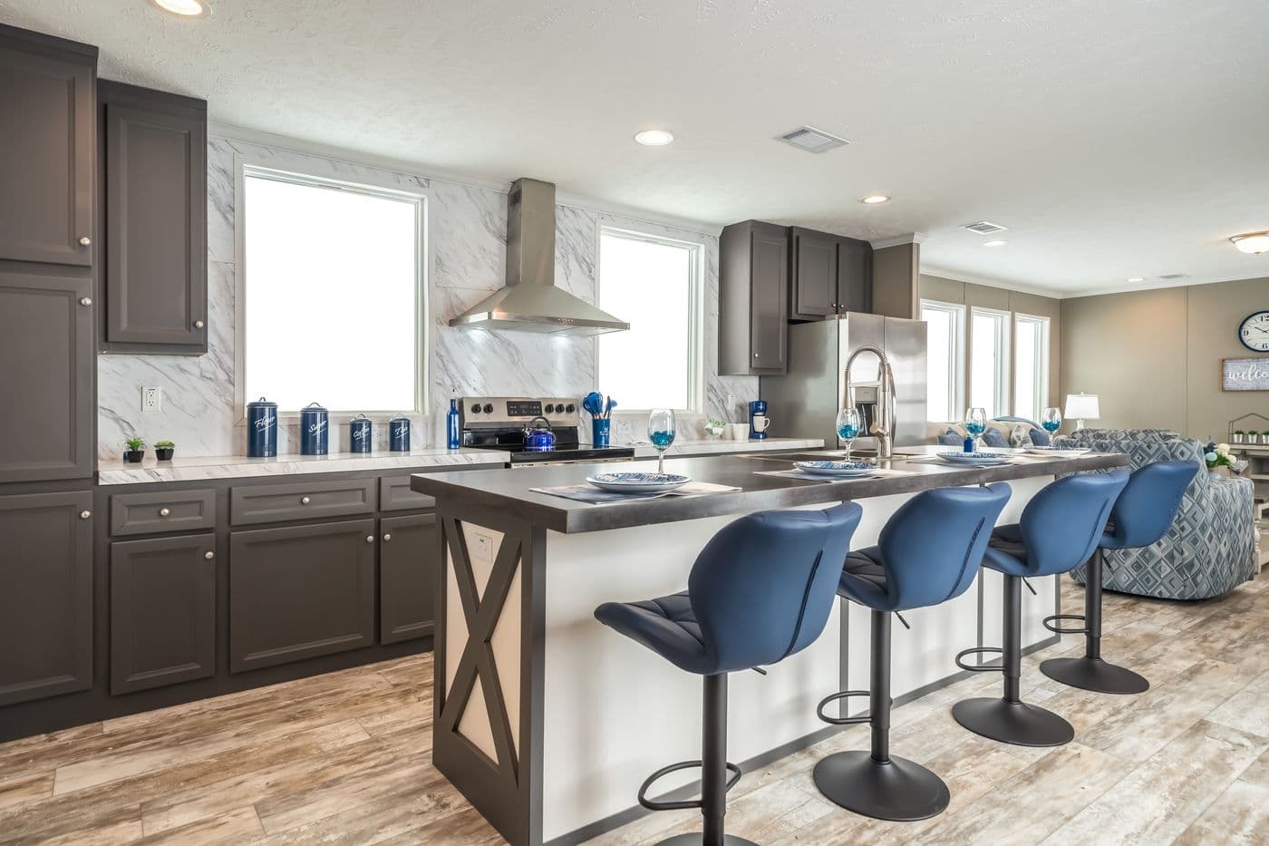 Major kitchen home features