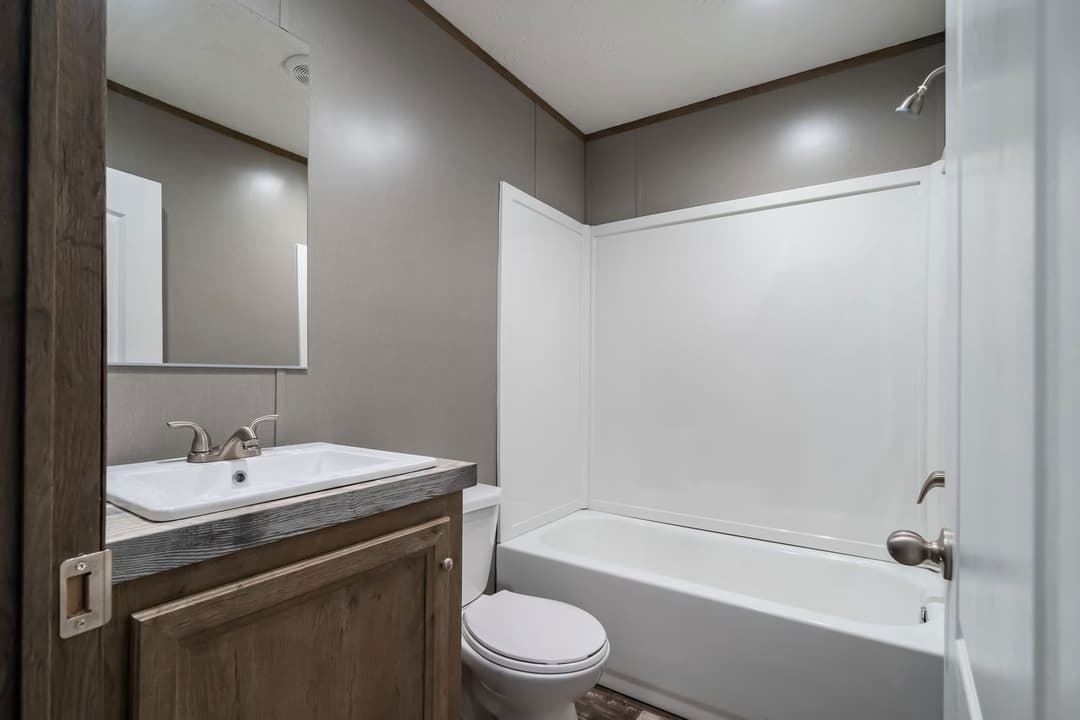 Peyton bathroom home features