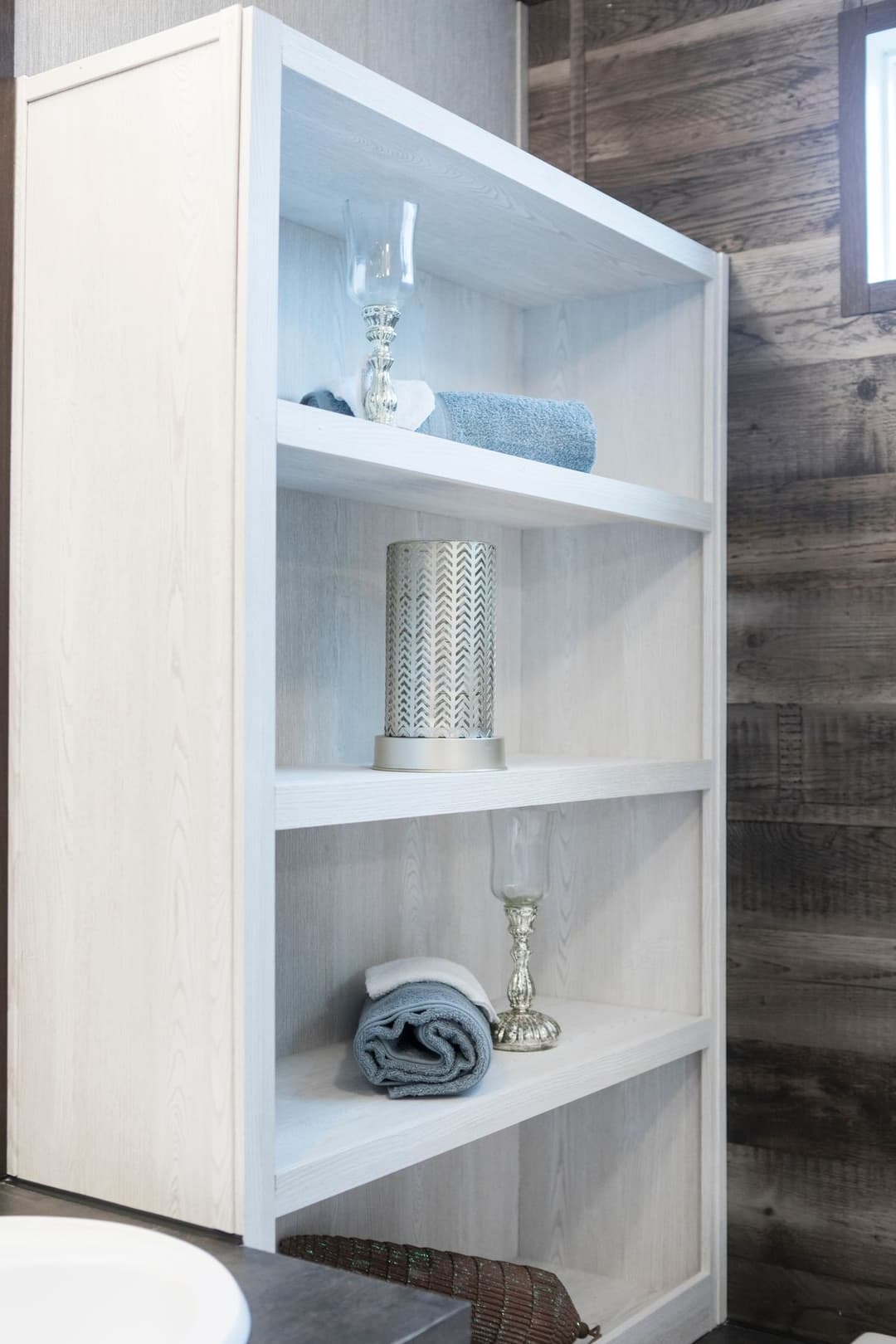 The seaside 1290 bathroom home features