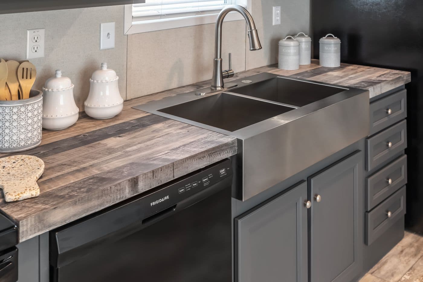 Anniversary choice kitchen home features